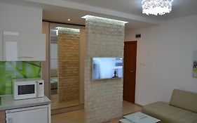 Peevi Apartments Elit 1